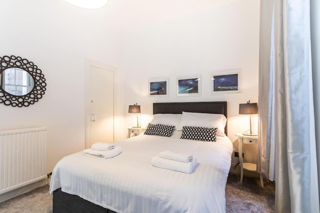 West End 5 Min Walk To Secc And Hydro Apartamento