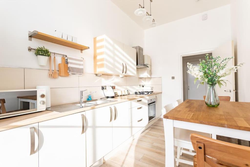 Apartamento West End 5 Min Walk To Secc And Hydro *