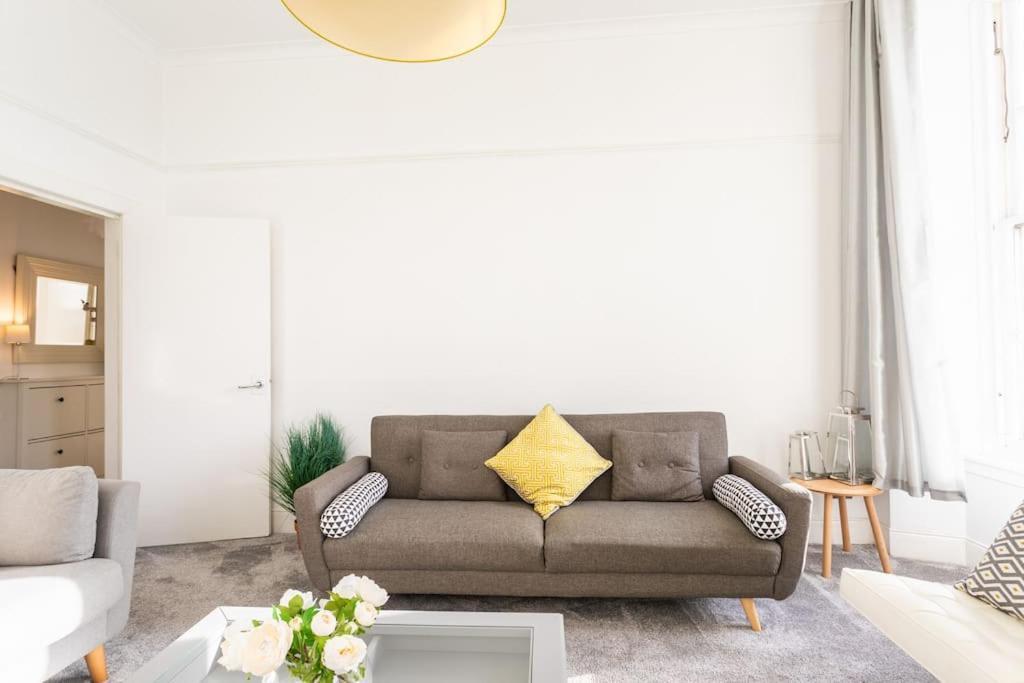 West End 5 Min Walk To Secc And Hydro Apartamento *